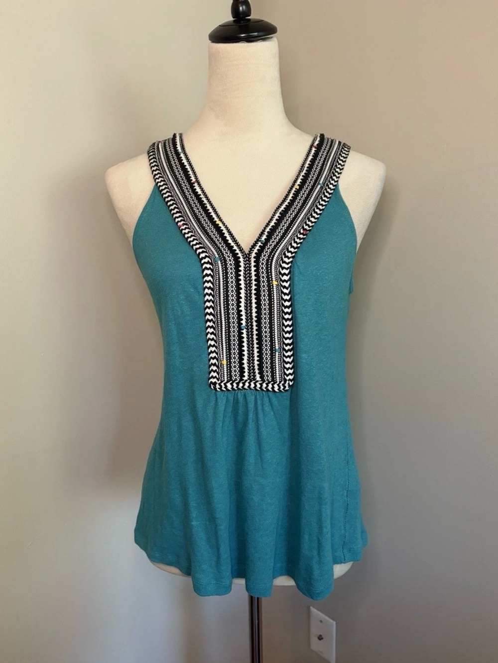 Anthropologie Akemi + Kin Sloane Embroidered Tank Top Blue Black‎ White Small